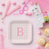 Pastell Pink und White Gingham Mit Monogramm Pappteller (Party)