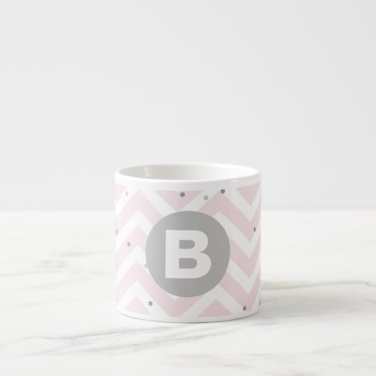 Pastell Pink Zickzack und Dots Grau Monogramm Espressotasse (Vorderseite)