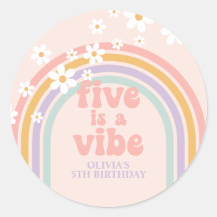 Pastell-Regenbogen Five is a Vibe 5. Geburtstag Runder Aufkleber