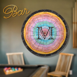 Pastell-Regenbogen-Rustikale Holzton-Monogramm-Nam Dartscheibe