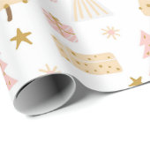 Pastell skandinavisches Weihnachtsmuster Beige Pin Geschenkpapier (Rolleneckpunkt)