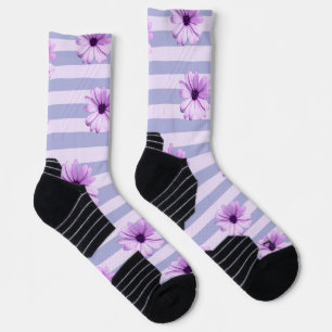 Pastell-Streifenmuster mit Gänseblümchen Socken