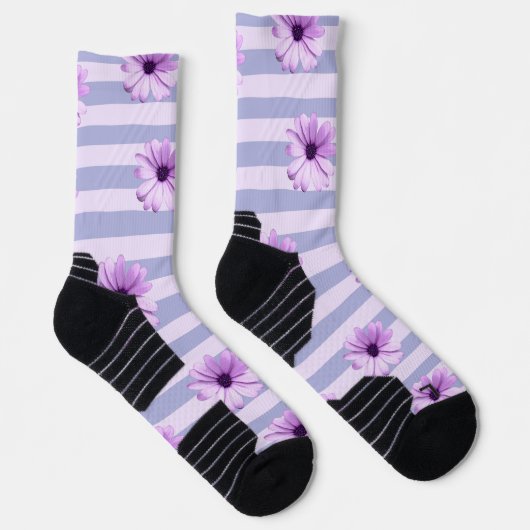 Pastell-Streifenmuster mit Gänseblümchen Socken (Rechts)