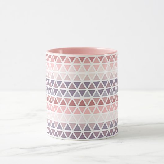 Pastell Violet Lila Pink Mauve Triangle Muster Tasse (Zentrum)