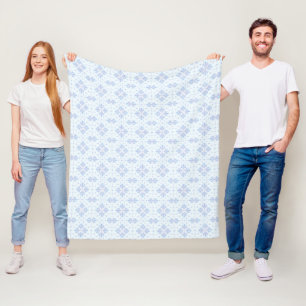 Pastellblau geometrisches Blumenmuster Fleecedecke