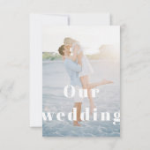 Pastellblaue RSVP-Karte mit QR-Code und benutzerde (Rückseite)