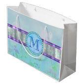 Pastellblauer Floral Monogramm Große Geschenktüte (Rückseite Schrägansicht)