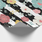 Pastellfarben Blume und Streifen Muster Geschenkpapier (Ecke)