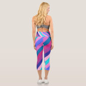 Pastellfarben, farbige Streifen, warme Farbe Capri Leggings (Rückseite)