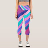 Pastellfarben, farbige Streifen, warme Farbe Capri Leggings (Vorderseite)