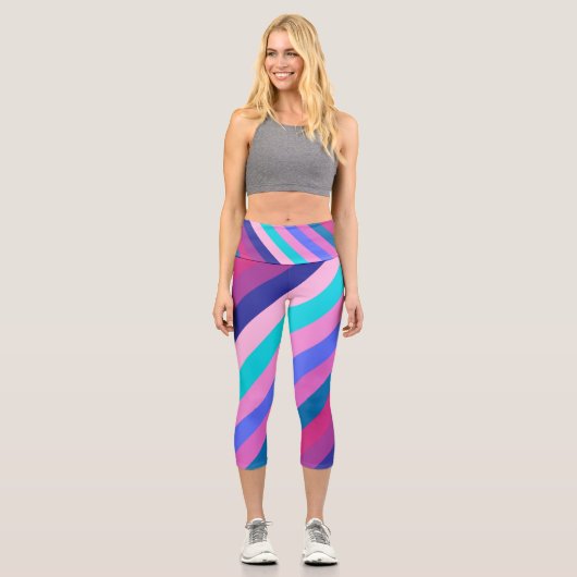 Pastellfarben, farbige Streifen, warme Farbe Capri Leggings (Vorderseite)