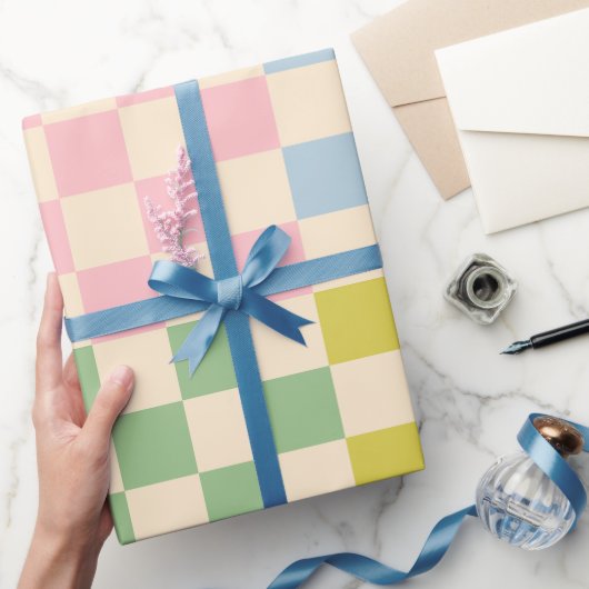 Pastellfarben Gelb gekreuzter Karo Muster Rosa Bla Geschenkpapier (Schenken)