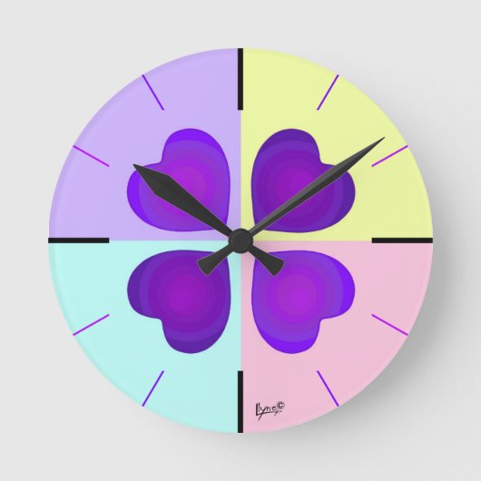 Pastellfarben & lila Herzen schlagen Runde Wanduhr (Vorderseite)