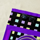 Pastellfarben & lila Herzen schlagen Strandtuch (Beispiel)