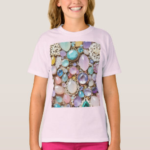 Pastellfarbene Edelsteine und Juwelen in Rosa und T-Shirt