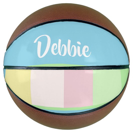 Pastellfarbene Streifen Basketball (Vorderseite)