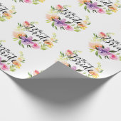Pastellfarbener Kranz und Text-The-Bride-Muster Geschenkpapier (Ecke)