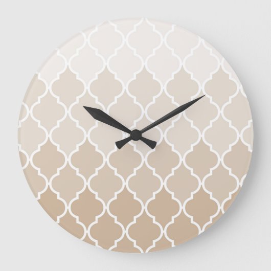 Pastellfarbenes, elegantes, braunes Quatrefolienmu Große Wanduhr (Vorderseite)