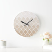 Pastellfarbenes, elegantes, braunes Quatrefolienmu Große Wanduhr (Zuhause)