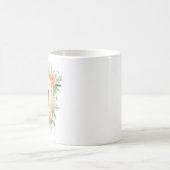 pastellfarbenes Wappen im Winter florale Monogramm Kaffeetasse (Mittel)