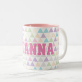 Pastellfarbige Dreiecke mit rosa Individuelle Name Zweifarbige Tasse (VorderseiteRechts)