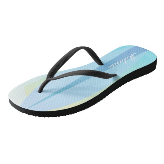 Pastellfläche Surfboard Pink Blue Name Pattern Badesandalen (Schrägansicht)