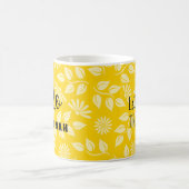 Pastellgelbe Blätter Daisies Hellgelb Kaffeetasse (Mittel)