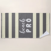 Pastellgelbe Streifen mit benutzerdefiniertem Text Strandtuch (Vorderseite)