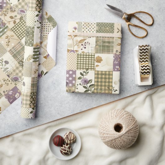 Pastellgrüne Fliederdecke Erdiges Gingham-Patchwor Geschenkpapier (Basteln)