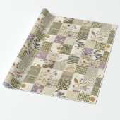 Pastellgrüne Fliederdecke Erdiges Gingham-Patchwor Geschenkpapier (Ungerollt)