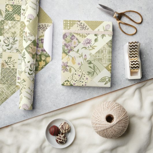 Pastellgrüne Fliederdecke Erdiges Gingham-Patchwor Geschenkpapier (Basteln)