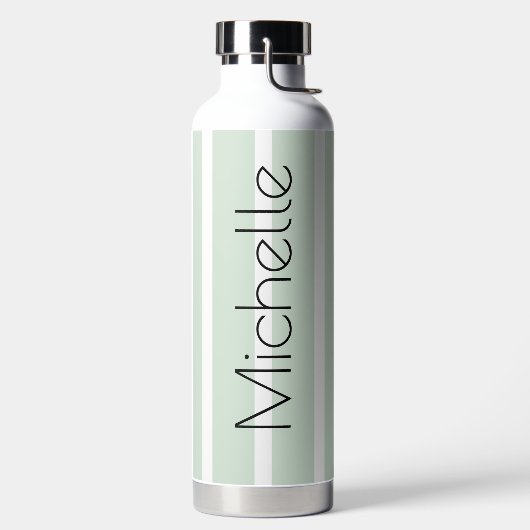Pastellgrüne Streifen mit Namen Trinkflasche (links)
