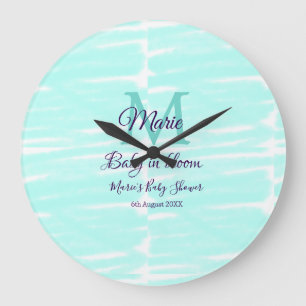 Pastellgrünes Baby in Bloom Monogramm Baby Shower Große Wanduhr