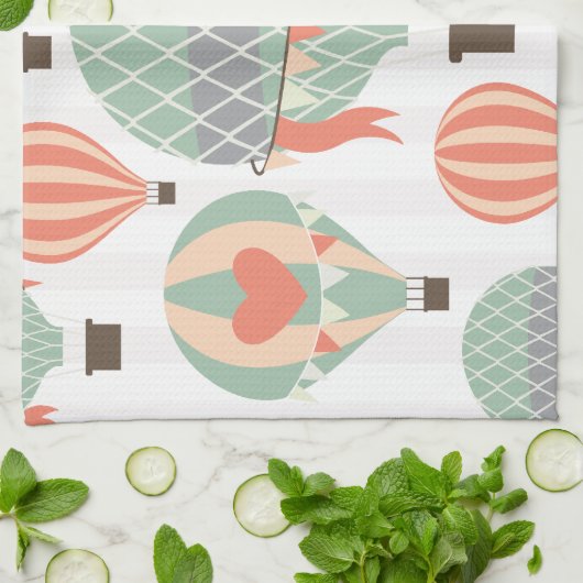 Pastellheiße Luftballons Steigen rosa Streifen Him Handtuch (Gefaltet)