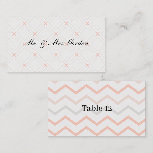 Pastellpfirsich und Cream Geometric Platzkarte (Vorne/Hinten)