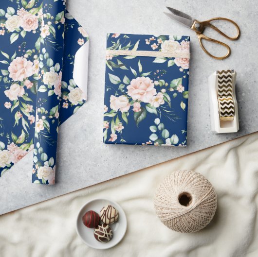 Pastellrosa Aquarellmuster Rose Geschenkpapier (Kunsthandwerk)