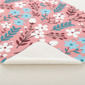 Pastellrosa Blumenmuster Nahtloses Muster. Sherpadecke (3/4)