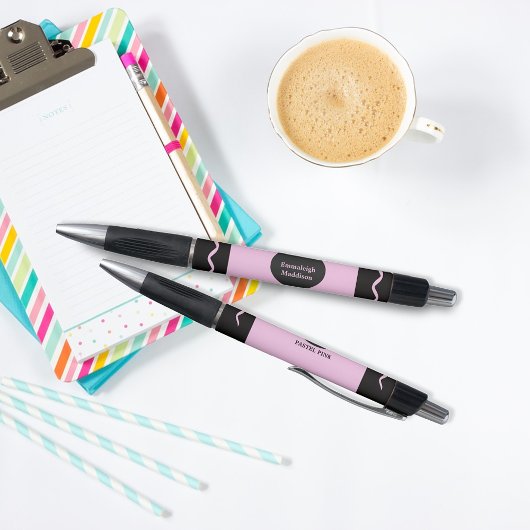 Pastellrosa Buntstift-Wrap-Monogramm-Name Kugelschreiber