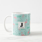 Pastellrosa Flamingos Grünes Muster Monogramm Kaffeetasse (Links)