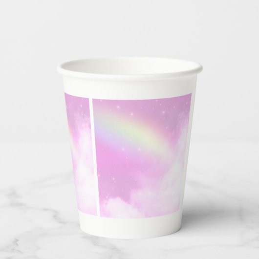 Pastellrosa Himmel mit gelbem Regenbogen Pappbecher (Rückseite)