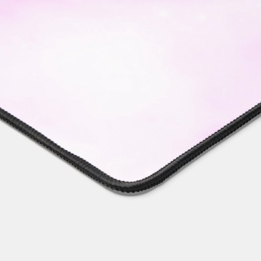 Pastellrosa Himmel mit gelber Regenbogenmonogramm Schreibtischunterlage (Ecke)