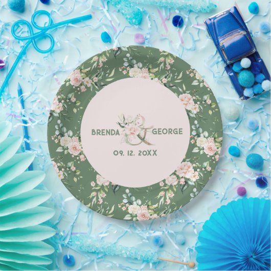 Pastellrosa Rosen Wasserfarbenmuster auf Grün Pappteller (Party)