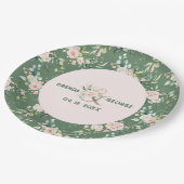 Pastellrosa Rosen Wasserfarbenmuster auf Grün Pappteller (Schrägansicht)