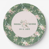 Pastellrosa Rosen Wasserfarbenmuster auf Grün Pappteller (Vorderseite)