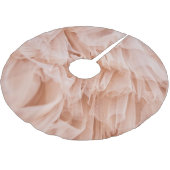 Pastellrosa Stoffe: Elegante Texturen. Polyester Weihnachtsbaumdecke (Schrägansicht)