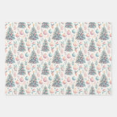 Pastellrosa und blaue Weihnachtsbäume dekoriert Geschenkpapier Set (Vorderseite)