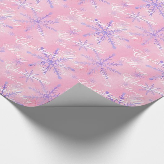 Pastellrosa und Lila Schneeflocken Wasserfarbe Geschenkpapier (Ecke)