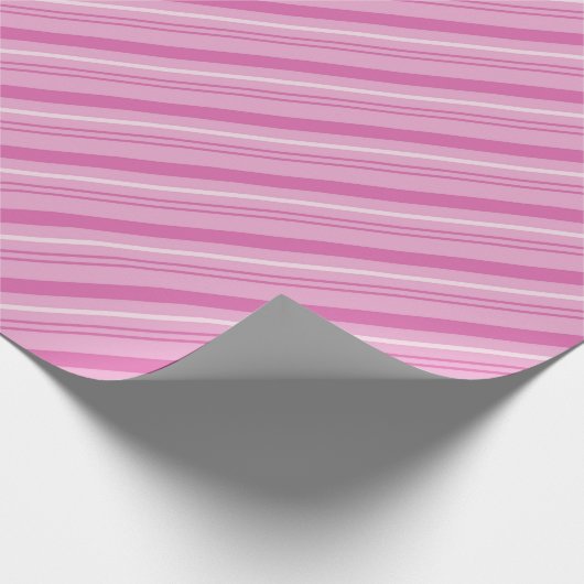 Pastellrosa und weiße Candy Cane Streifen Geschenkpapier (Ecke)