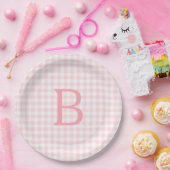 Pastellrosa und Weiße Gingham Monogram Pappteller (Party)
