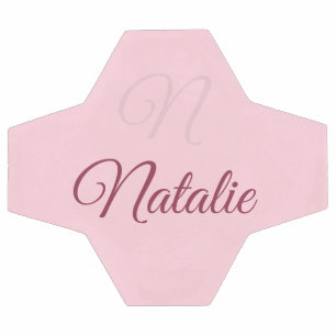 Pastellrosa Vollfarbe mit Monogramm Fußball